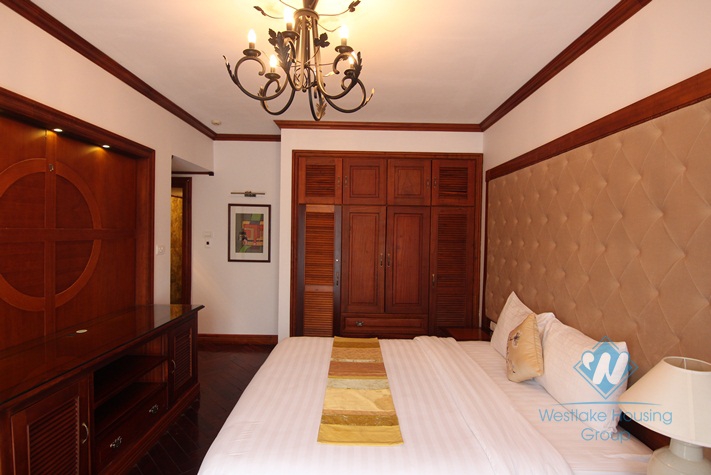 120 sqm with 03 bedrooms apartment for rent in Tay Ho, Hanoi